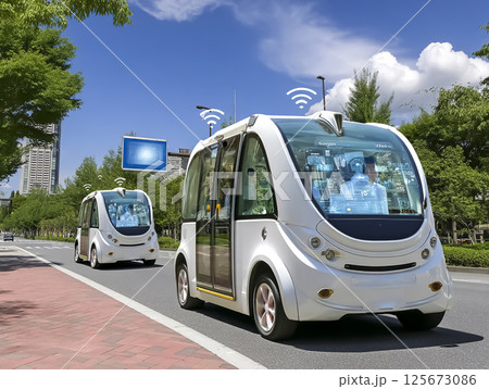 自動運転のEVタクシーのイメージ素材 自動運転のEVタクシーのイメージ素材 125673086