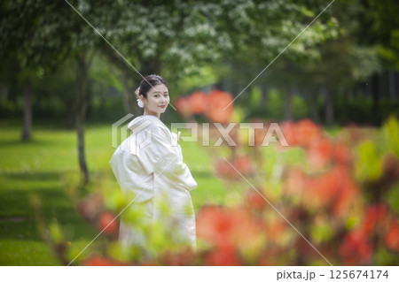 白無垢の女性 白無垢の女性 125674174