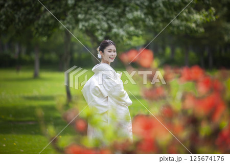 白無垢の女性 白無垢の女性 125674176