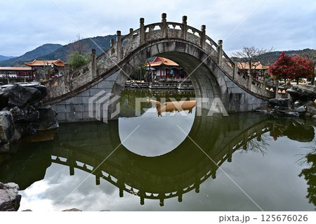 燕趙園の景色 125676026