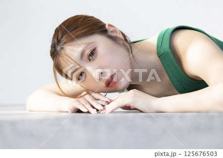 かわいい女性　ビューティーイメージ 125676503