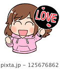 推し活を楽しむ女の子のデフォルメイラスト（うちわ・LOVE） 125676862