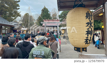 初詣で賑わう射水神社(富山県高岡市) 初詣で賑わう射水神社(富山県高岡市) 125679970