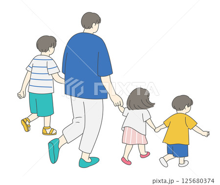 夏外出父子後ろ姿 125680374