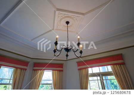 神戸の日本庭園の相楽園にある旧外国人居留の住宅 125680678