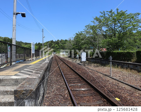 久留里線上総松丘駅のホーム 125681428