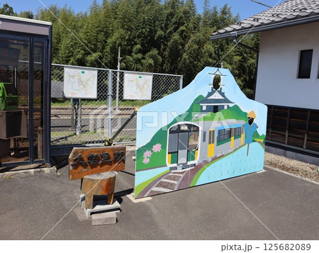 久留里線上総松丘駅の駅舎 125682089