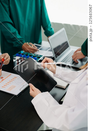 Meeting team of doctor and medical staff Consultation about the treatment of heart disease, pneumonia, gastrointestinal and stomach diseases. and osteoporosis at hospital 125683067