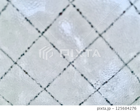 写真素材: 窓についた雪と水滴のイメージ　 125684276