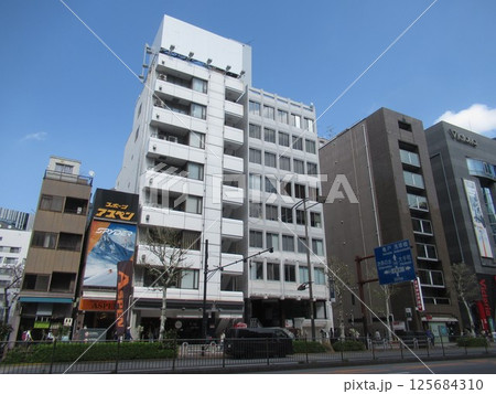 神田小川町三丁目付近 125684310
