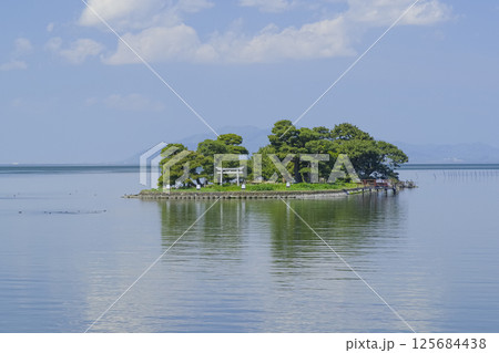 島根県の宍道湖にうかぶ嫁ヶ島 島根県の宍道湖にうかぶ嫁ヶ島 125684438