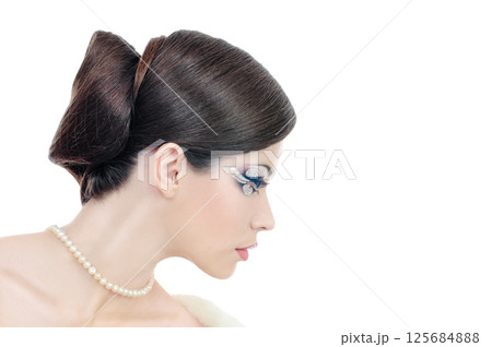 young lady 125684888
