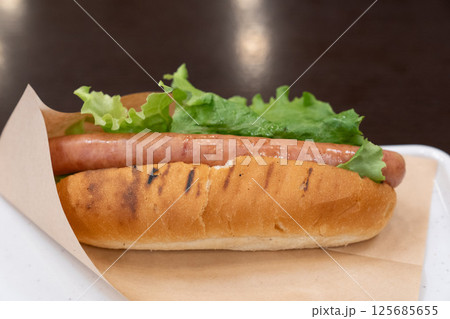 美味しそうなソーセージホットドッグ 美味しそうなソーセージホットドッグ 125685655