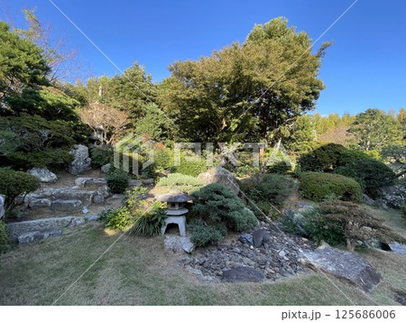 磐田市 福王寺 大庭園「萬両園」 125686006