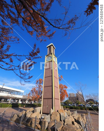 宇多津駅前の時計台 紅葉【香川県綾歌郡宇多津町】7 宇多津駅前の時計台 紅葉【香川県綾歌郡宇多津町】7 125688488