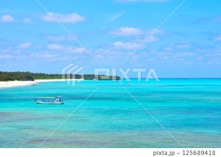 与論島 大金久海岸 与論島 大金久海岸 125689418