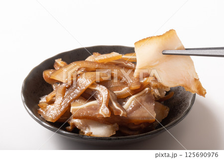 ［沖縄県産］豚顔皮　チラガースモーク 125690976