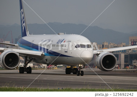 787 飛行機 航空機 125692242