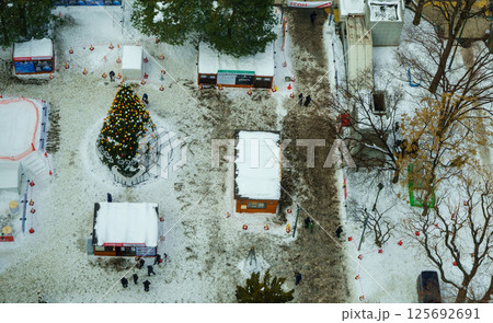 北海道 町風景 クリスマスツリー 北海道 町風景 クリスマスツリー 125692691