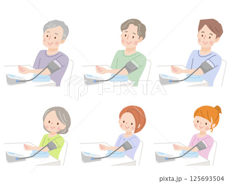 血圧を測る家族のイラストセット 血圧を測る家族のイラストセット 125693504