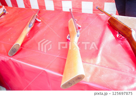 コルク銃（射的銃） 125697875