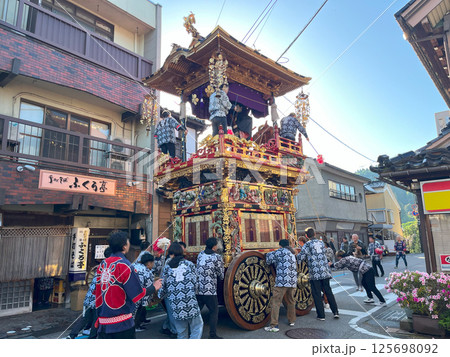 越中八尾曳山祭(富山県富山市) 125698092