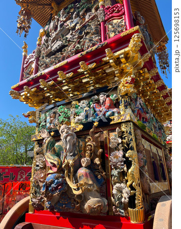 越中八尾曳山祭 下新町の曳山 125698153