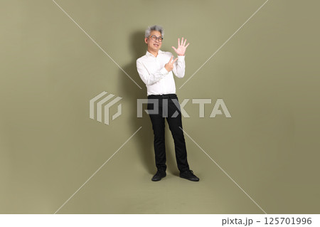 Active Senior Businessman Active Senior Businessman 125701996