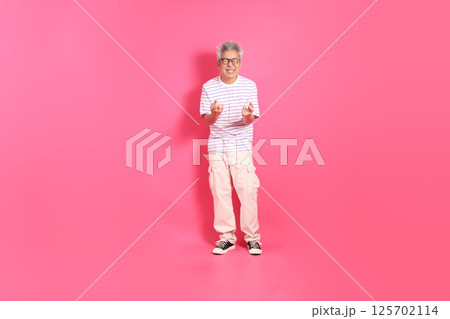 Active Senior Man Active Senior Man 125702114