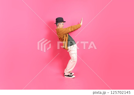 Active Senior Man Active Senior Man 125702145