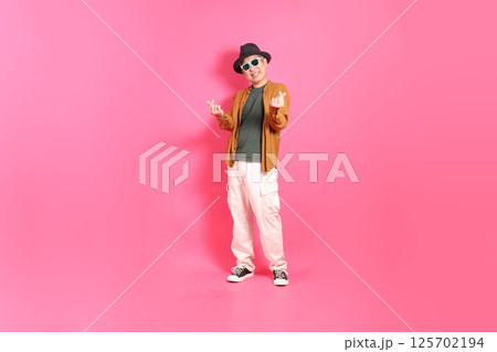 Active Senior Man Active Senior Man 125702194