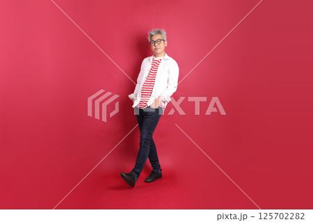 Active East Asian Man Active East Asian Man 125702282