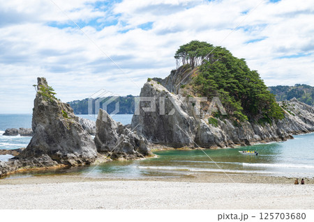 岩手県/ 春の浄土ヶ浜（浄土浜・浄土ケ浜） 125703680
