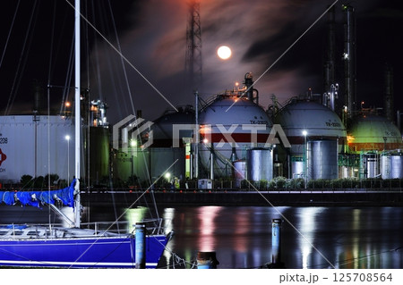 工場夜景 125708564
