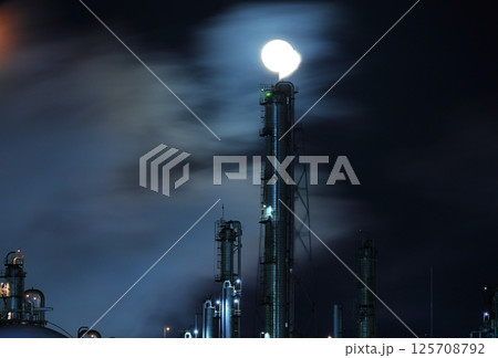 工場夜景 工場夜景 125708792