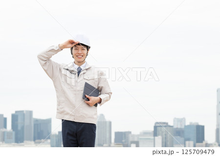 作業服の男性 作業服の男性 125709479