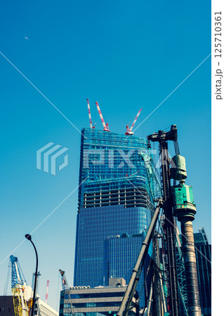 建設工事が続く東京八重洲 呉服橋周辺 2025.04 d-3 暖色寒色強調 建設工事が続く東京八重洲 呉服橋周辺 2025.04 d-3 暖色寒色強調 125710361