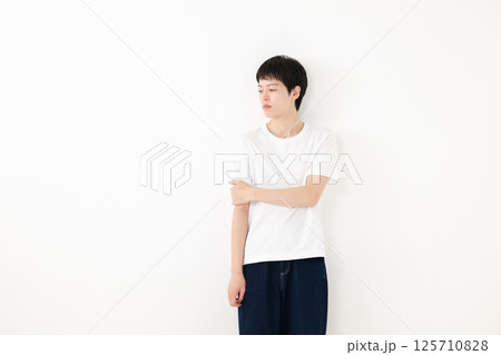 若い男性 125710828