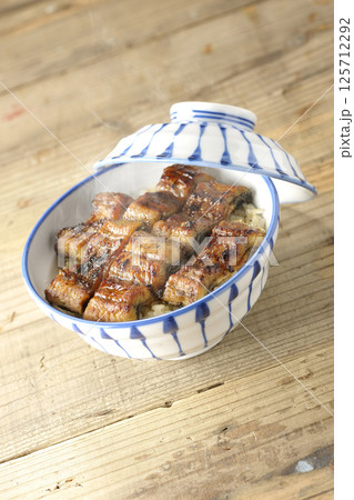 熱々鰻丼 125712292