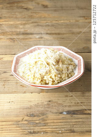 熱々の炒飯を単品撮影 125712722