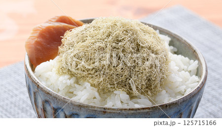とろろ昆布ご飯 （ とろろ昆布丼 ） 125715166