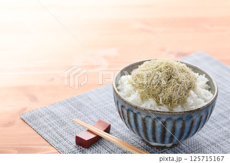 とろろ昆布ご飯 （ とろろ昆布丼 ） 125715167