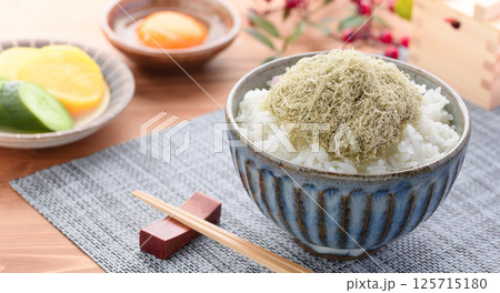 とろろ昆布ご飯 ( とろろ昆布丼 ) とろろ昆布ご飯 ( とろろ昆布丼 ) 125715180