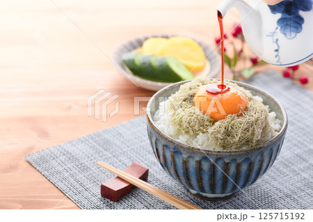 とろろ昆布ご飯 ( とろろ昆布丼 ) とろろ昆布ご飯 ( とろろ昆布丼 ) 125715192