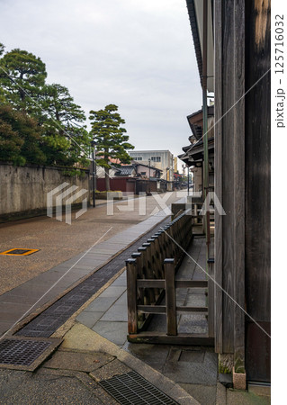 富山 岩瀬地区の街並み 125716032