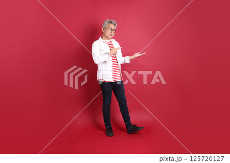 Active East Asian Man Active East Asian Man 125720127