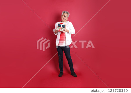 Active East Asian Man 125720350