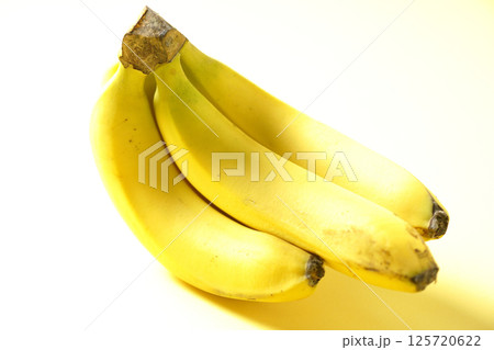 バナナ一房 125720622