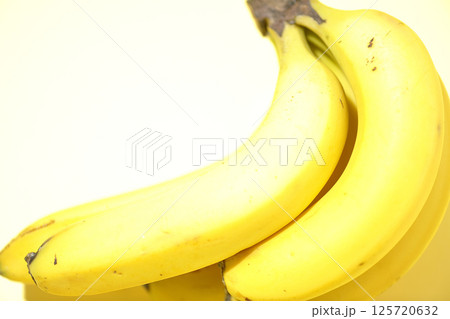 バナナ一房 125720632