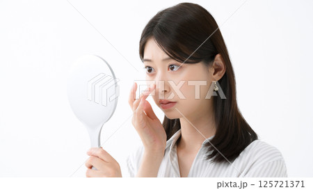 肌トラブル　スキンケア 125721371